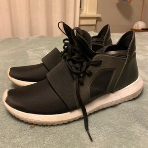 Adidas Tubular Defiant Sneaker